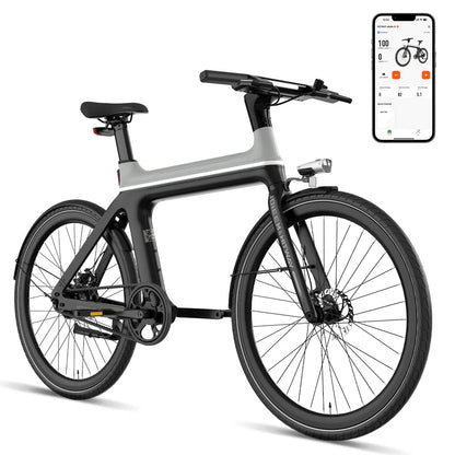 Elektrische fiets ENGWE E-BIKE X in zwart met grijs, met telefoon, zijaanzicht schuin rechts