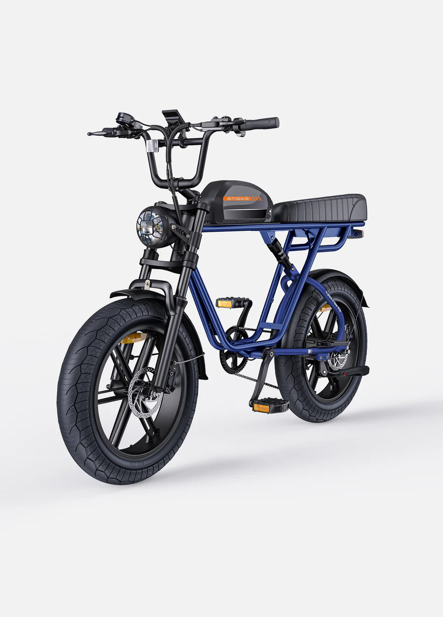 Elektrische fiets ENGWE M20, blauw, zijaanzicht schuin rechtsvoor, enkele accu